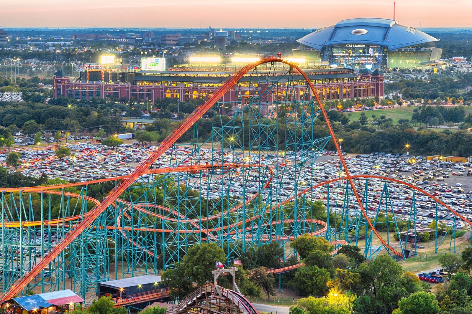 Montanha-russa do Six Flags Over Texas, em Arlington